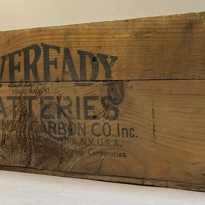 EverReady Batteries New York Wooden Crate Box