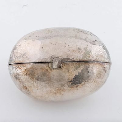 A HAND WROUGHT ANTIQUE ETROG CONTAINER. Probably Germany, c. 1900