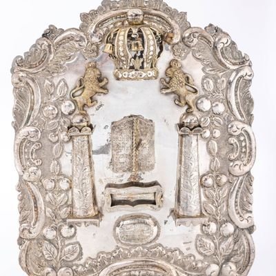 A LARGE STERLING SILVER TORAH SHIELD. American, 1913