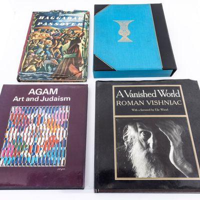 FOUR JUDAICA BOOKS INCLUDING HAGGADOT