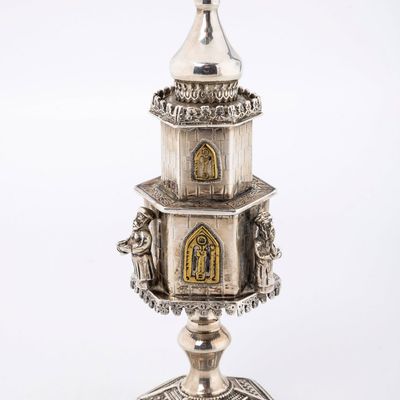 A STERLING SILVER SPICE CONTAINER BY BENZION