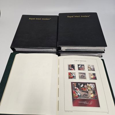 A LARGE COLLECTION OF GREAT BRITAIN STAMPS: SPECIAL EDITIONS AND COMMEMORATIVES
