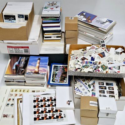A MASSIVE UNITED STATES STAMP COLLECTION