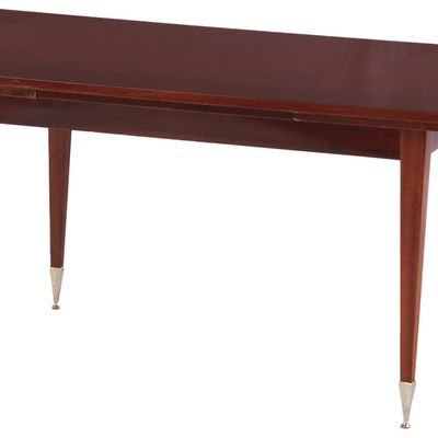 FRENCH MAHOGANY DINING TABLE HAVING ELEGANT LEGS AND TWO ORIGINAL LEAVES C 1950 IN THE MANNER OF