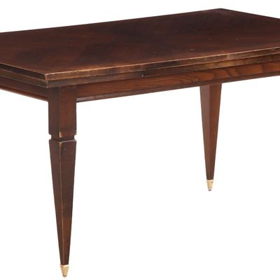 FRENCH OAK ART DECO DINING TABLE IN THE MANNER OF CHARLES DUDOUYT HAVING TWO PULL OUT LEAVES C 1940.