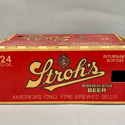 Vintage Stroh's Beer 24-Bottle Case