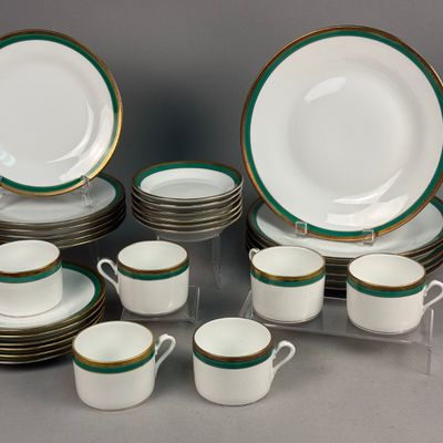 Richard Ginori Palermo Green Porcelain Dinner Service