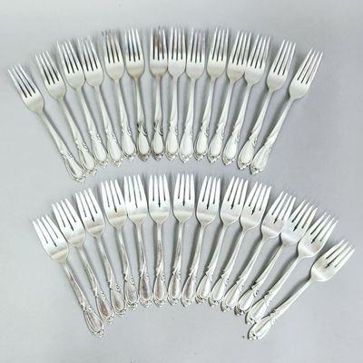 International Silver Sterling Flatware 2,065.06 Grams