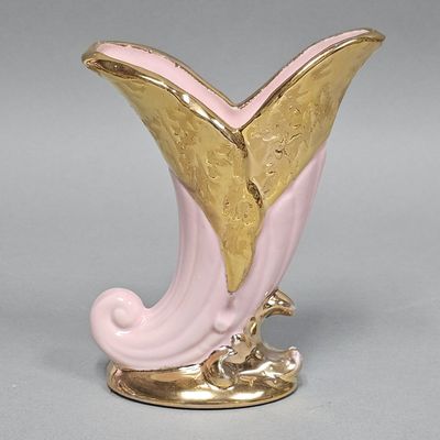Ceramic Weeping Gold Cornucopia Vase