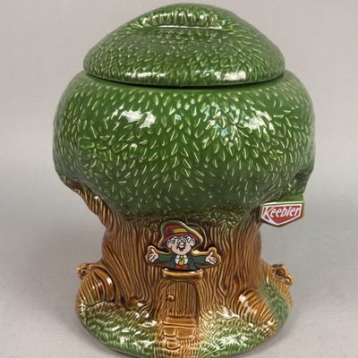 Keebler Ceramic Treehouse Cookie Jar