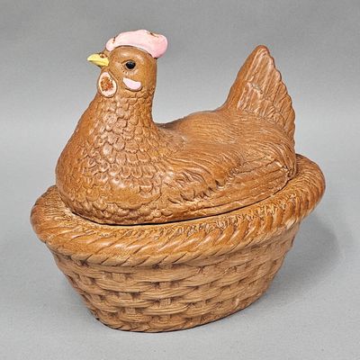 Hirsch Mfg Figural Ceramic Hen on Nest
