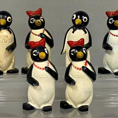 6 F & F Plastic Kool Penguin Shakers