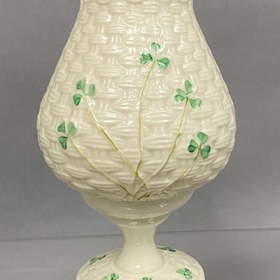 Belleek Shamrock Basketweave Fairy Lamp