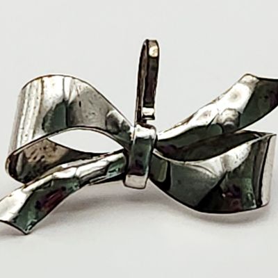 Uncas Sterling Bow Brooch-Pendant 3.6 Grams