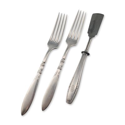 3pc 1847 Rogers Bros Silverplate Forks and Butter Knife