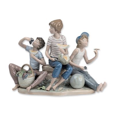 Lladro Porcelain Figural Group, Sweet Harvest 01005380