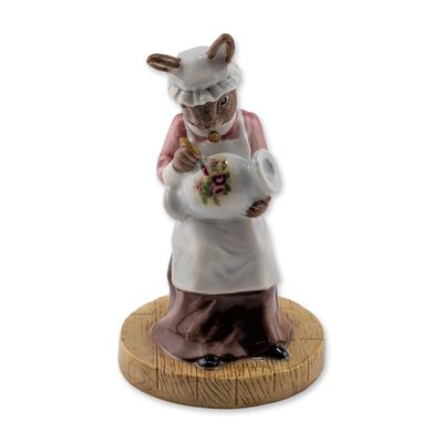 Royal Doulton LE Bunnykins Figurine, Paintress DB465