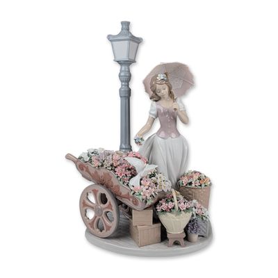 Lladro Porcelain Figurine, Flowers for Everyone 01006809