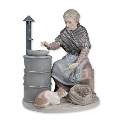 Lladro Glazed Porcelain Figurine, Chestnut Seller 01001373