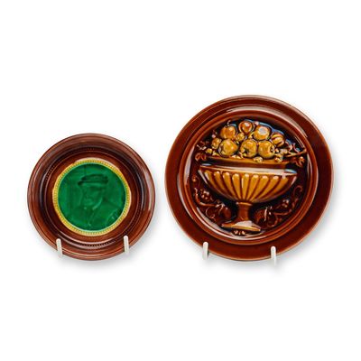 2pc Wedgwood Majolica Glazed Earthenware Wall Plaque and Plate