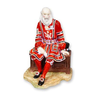 Royal Doulton Bone China Figurine, A Yeoman of the Guard HN2122