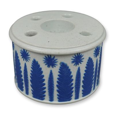 Sale Photo Thumbnail #346: Wedgwood Blue and White Sprigged Stoneware Pen Holder, circa 1820