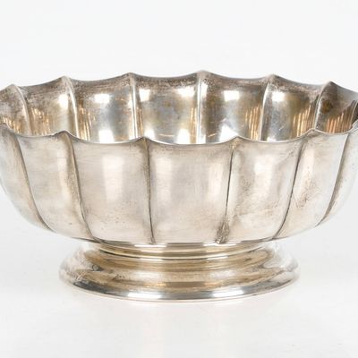 Sale Photo Thumbnail #425: An American Sterling Silver Footed Bowl, Marked For Reed & Barton, 20th Century