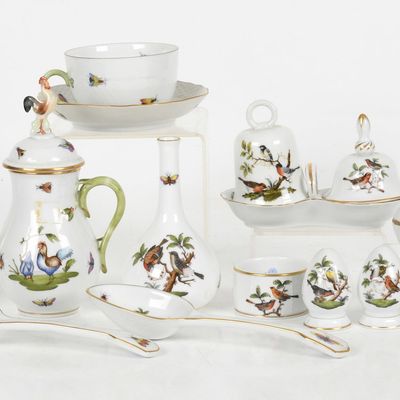 Sixteen Pieces of Hand-Painted Herend Porcelain Tablewares, Various Patterns, Late 20th Century