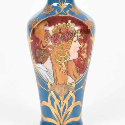 Sale Photo Thumbnail #375: A German Pate-sur-pate Vase