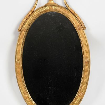 Sale Photo Thumbnail #112: A Neoclassical-Style Giltwood Mirror, 20th Century