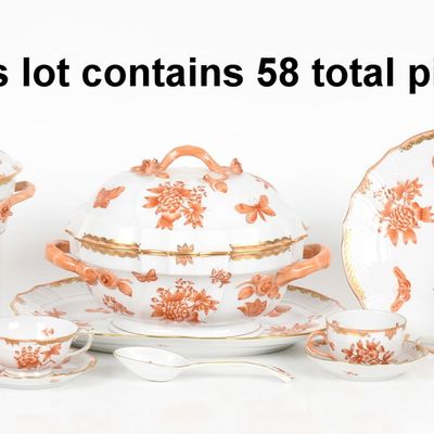 A Herend "Fortuna Rust" Hand-Painted Porcelain Part Dinner Service, 20th Century