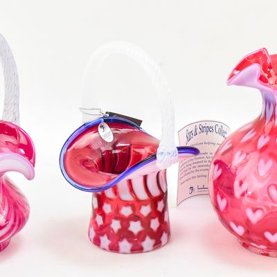 FENTON CRANBERRY GLASS ASSORTMENT: PITCHER AND BASKETS