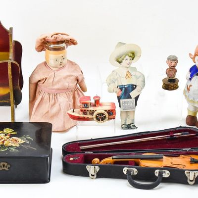CHILDREN'S MINIATURE TOYS AND MORE: GERMAN NODDER CANDY CONTAINER