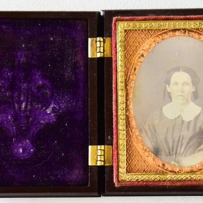 DAGUERREOTYPE OF A WOMAN IN WHITE; S. PECK & COMPANY