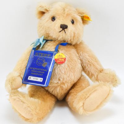 STEIFF "PASSPORT BEAR"