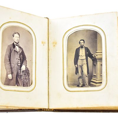 CARTE-DE-VISTE ALBUM; 26 PHOTOGRAPHS