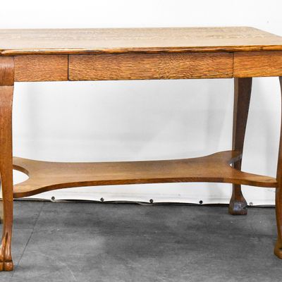 WOLVERINE MANUFACTURING COMPANY GOLDEN TIGER OAK LIBRARY TABLE