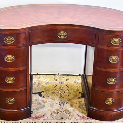 MADDOX TABLE COMPANY LEATHER-TOP KIDNEY DESK