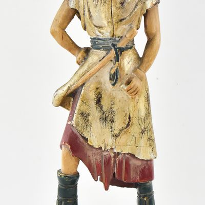 ORIENTAL POLYCHROME CARVED WOODEN STATUE