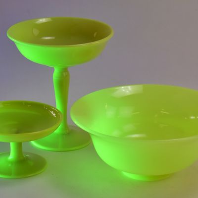 HAZEL ATLAS "MODERNTONE" PLATONITE GLASSWARE