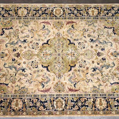 INDIAN CRAFTSMAN COLLECTION HAND-WOVEN WOOL RUG