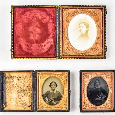 AMBROTYPE TRIO DEPICTING WOMAN