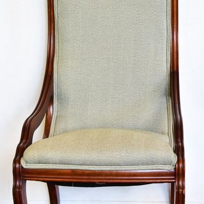 VICTORIAN CARVED WALNUT SALON CHAIR