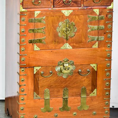KOREAN TANSU CHEST