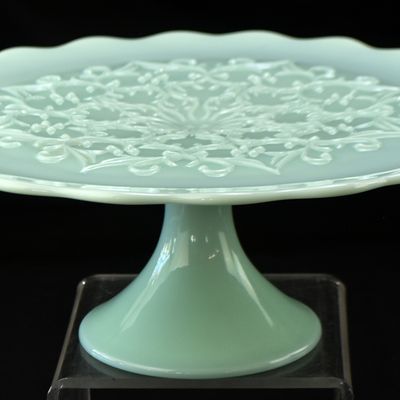 FENTON GLASS 'SPANISH LACE' PEDESTAL CAKE STAND