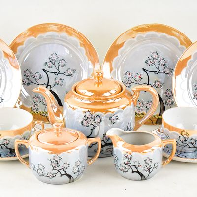 JAPANESE LUSTREWARE LUNCHEON SET