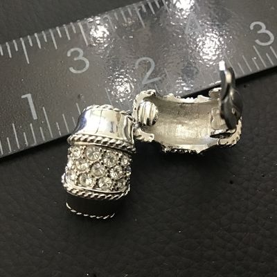 Beautiful Vintage Rhinestone Clip on Earrings