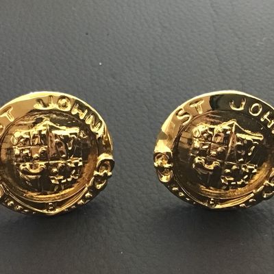 St John Gold Tone. Raised Heraldic Shield Clip on Earrings. Excellent