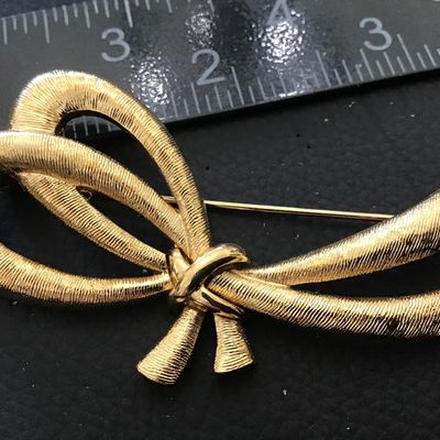 Napier Vintage Textured Brooch