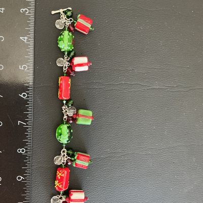 Beautiful Vintage Christmas fashion glass Beaded Bracelet